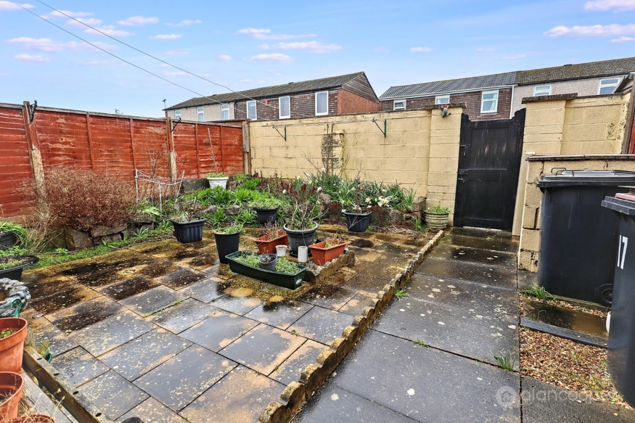 Robins Way, Nuneaton, Warwickshire, CV10 8PA