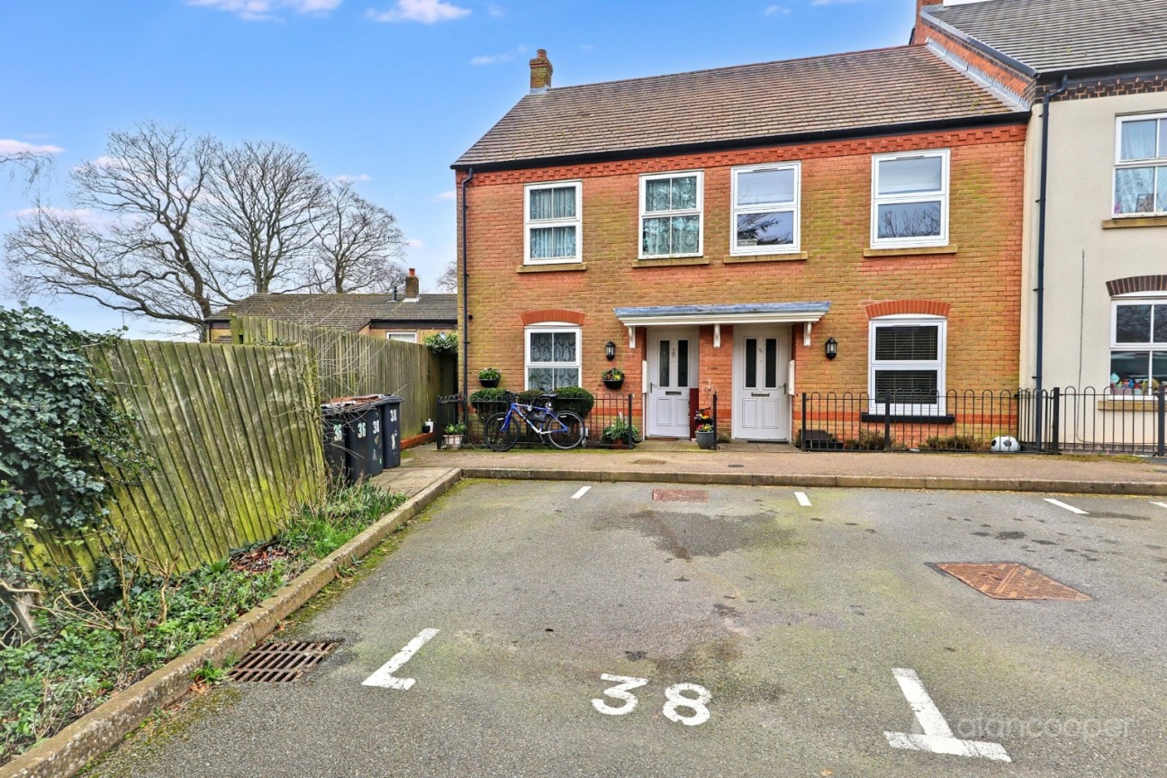 Hornbeam Close, Nuneaton, CV10 9FD