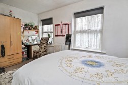 Hornbeam Close, Nuneaton, CV10 9FD