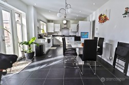 Windrower Close, Nuneaton, CV11 7AB