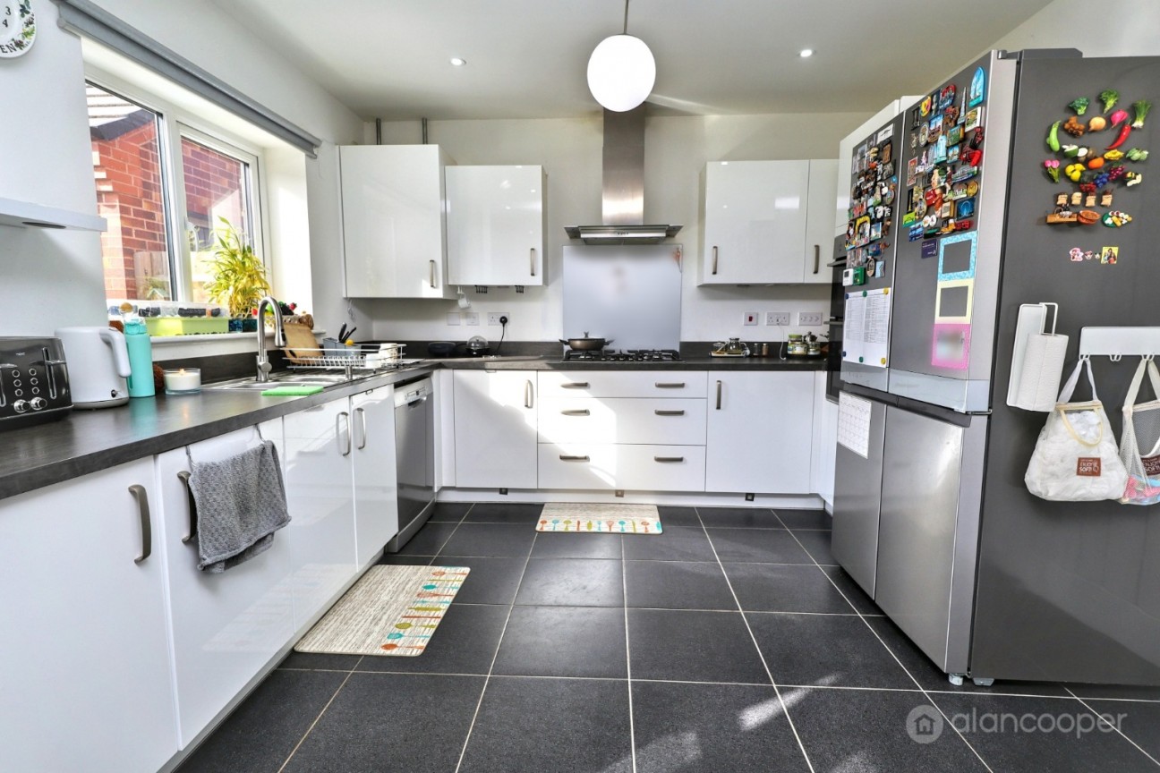 Windrower Close, Nuneaton, CV11 7AB