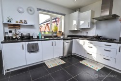 Windrower Close, Nuneaton, CV11 7AB