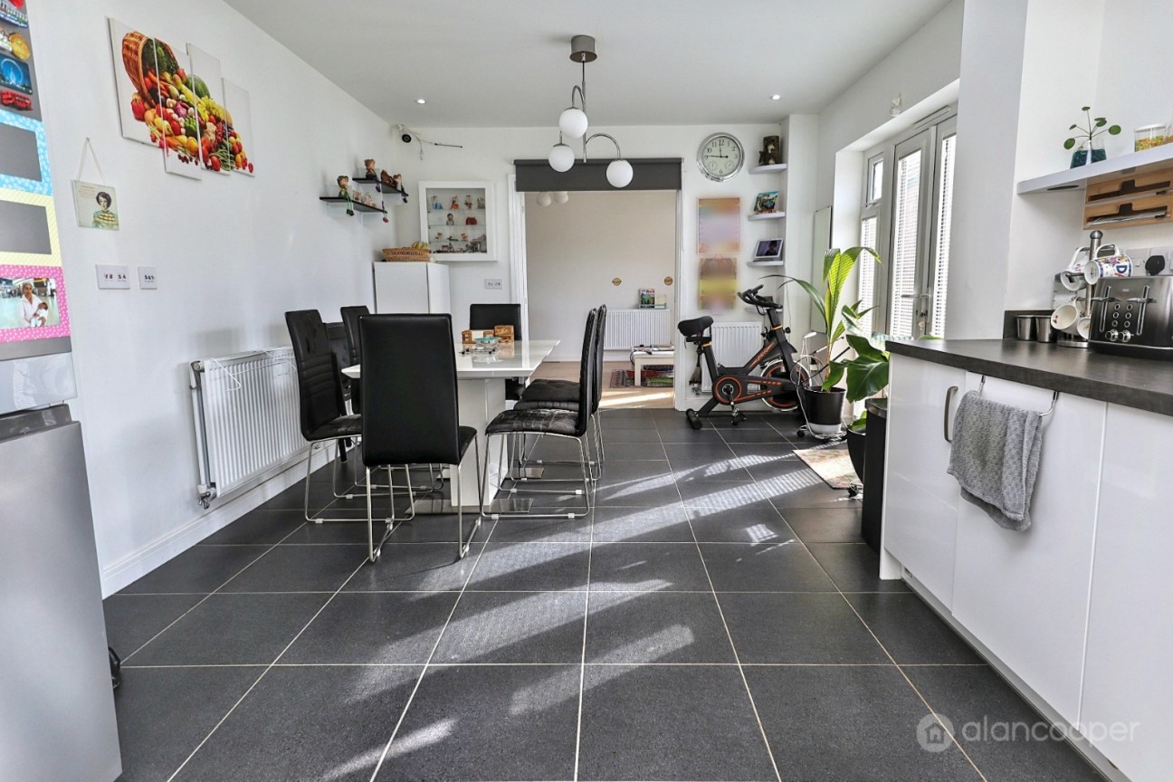 Windrower Close, Nuneaton, CV11 7AB