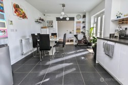 Windrower Close, Nuneaton, CV11 7AB