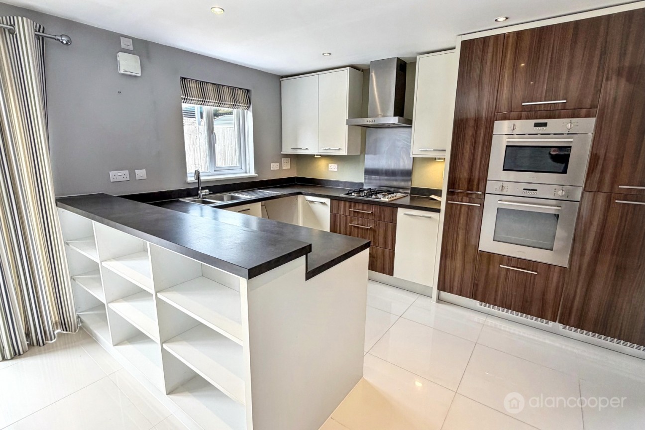 Sheelin Crescent, Eliot's View, Nuneaton, CV10 0HZ