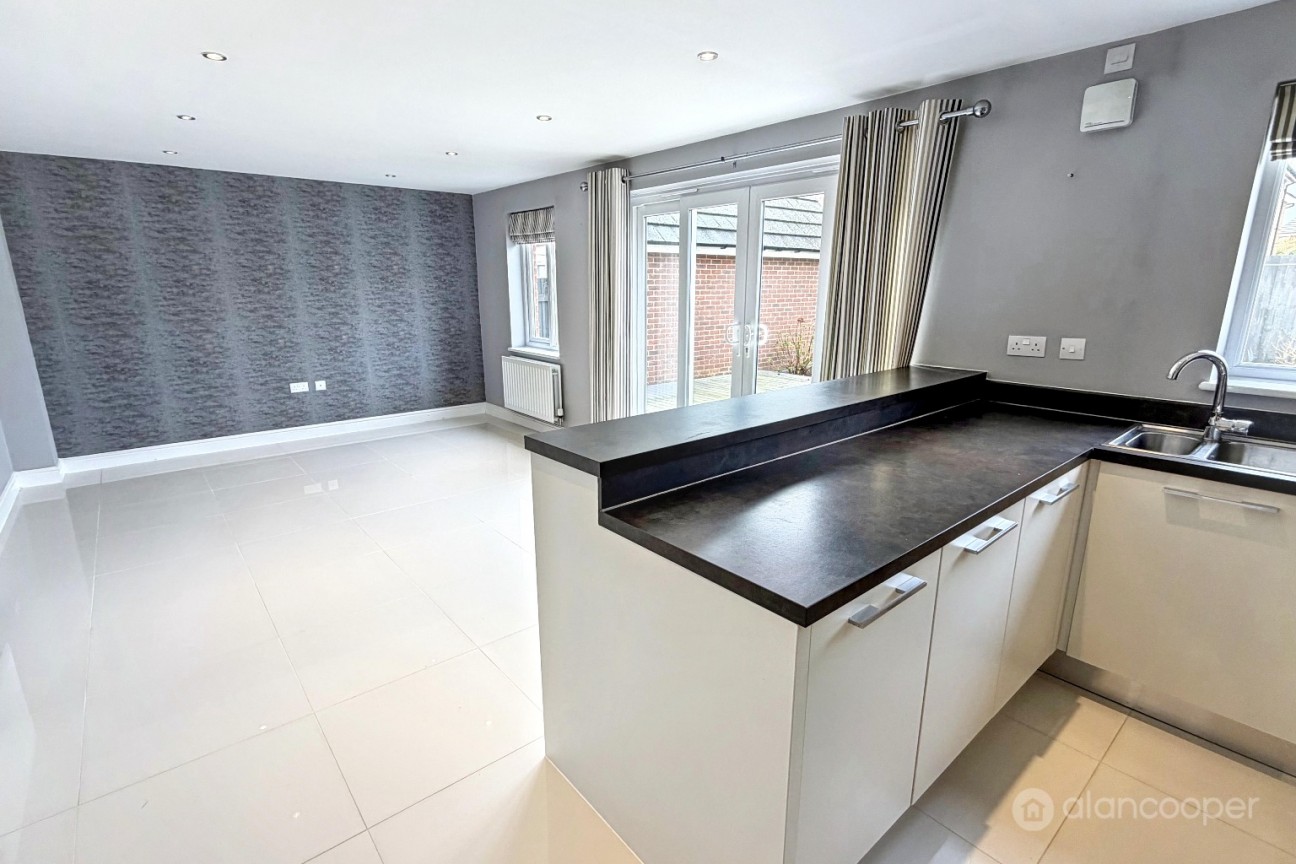 Sheelin Crescent, Eliot's View, Nuneaton, CV10 0HZ