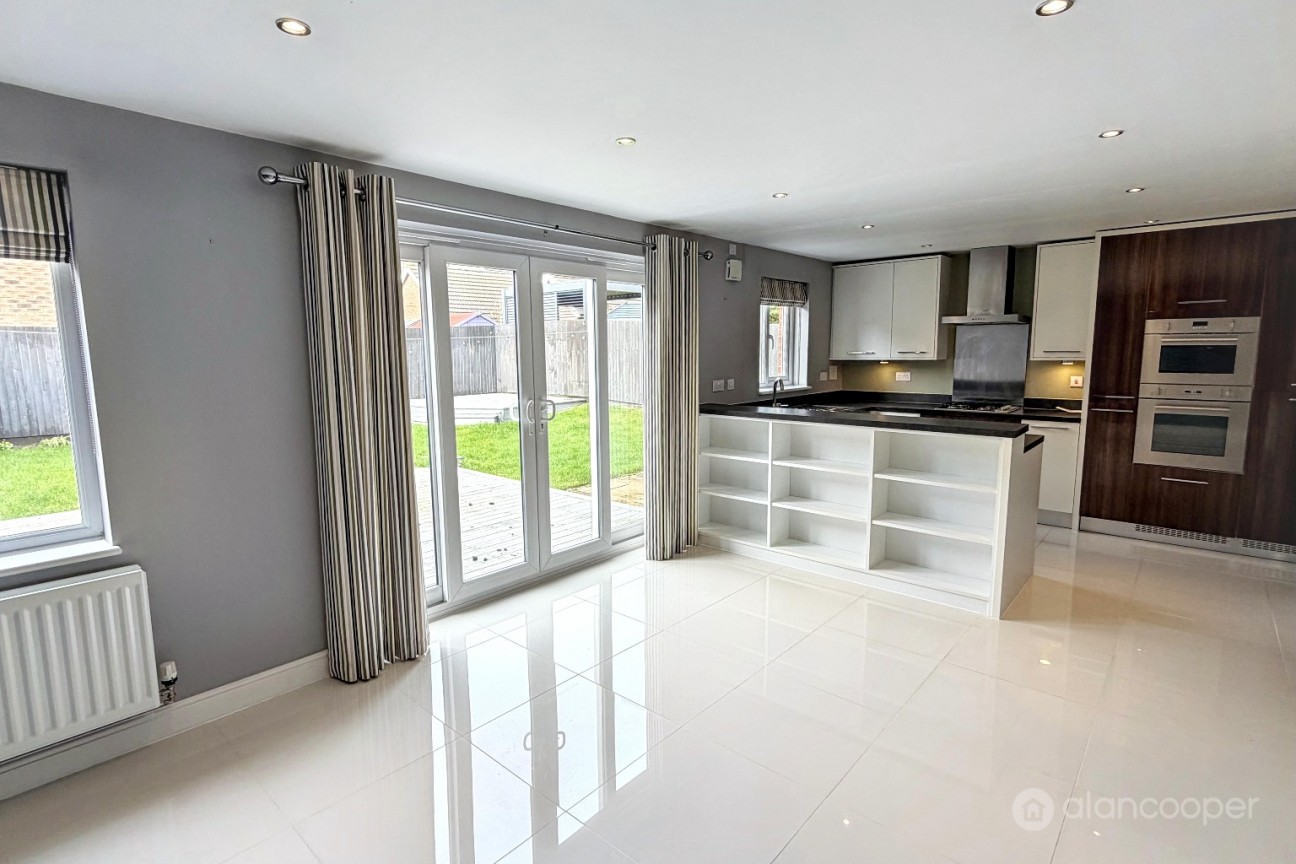 Sheelin Crescent, Eliot's View, Nuneaton, CV10 0HZ