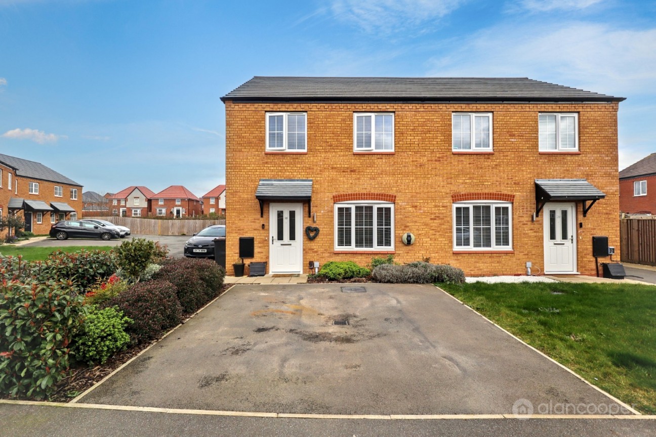 St. Oggs Way, Royal Park, Nuneaton, CV11 6XQ