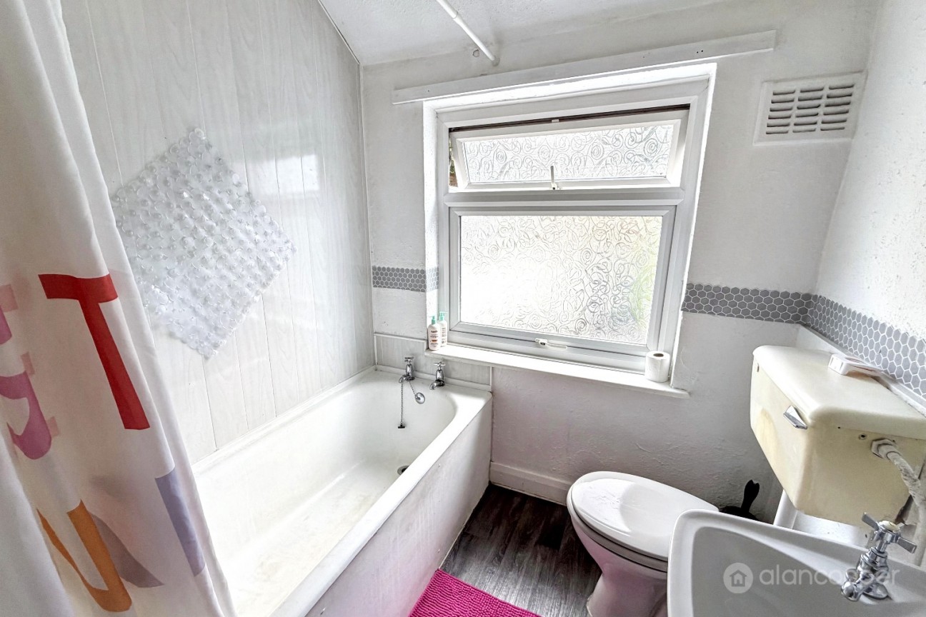 Bucks Hill, Stockingford, Nuneaton, CV10 9LQ