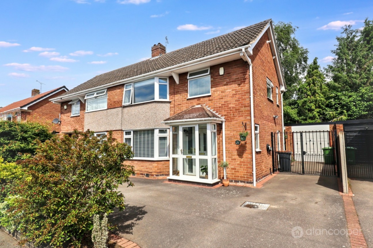 Kingsley Crescent, Bulkington, CV12 9PS