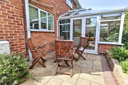 Kingsley Crescent, Bulkington, CV12 9PS
