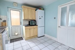 Kingsley Crescent, Bulkington, CV12 9PS
