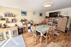 Hoarestone Avenue, Whitestone, Nuneaton, CV11 4TH