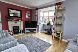 Upton Drive, MaplePark, Nuneaton, CV11 4GF