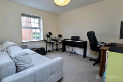 Russett Avenue, Nuneaton, Warwickshire, CV11 6YW