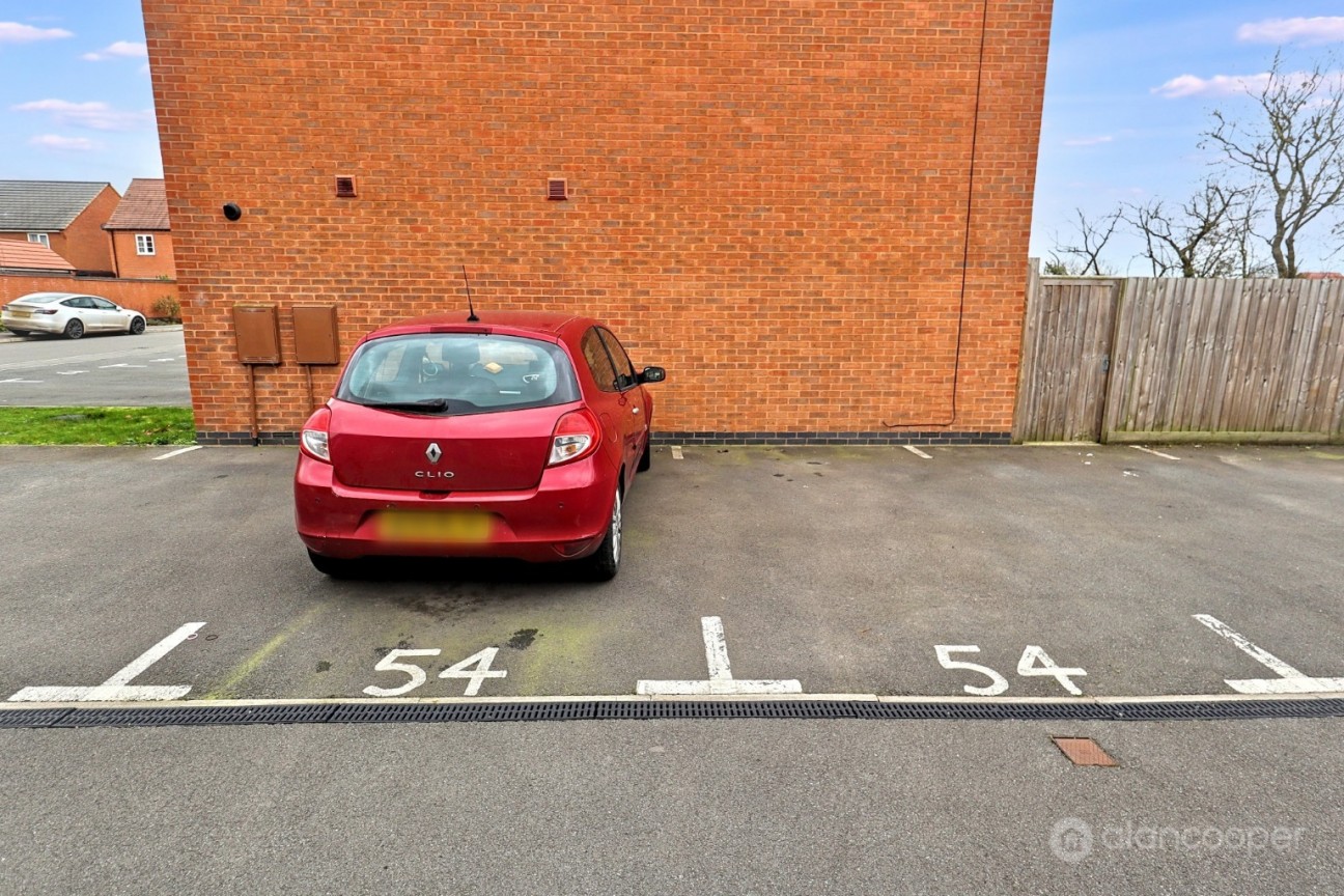 Russett Avenue, Nuneaton, Warwickshire, CV11 6YW