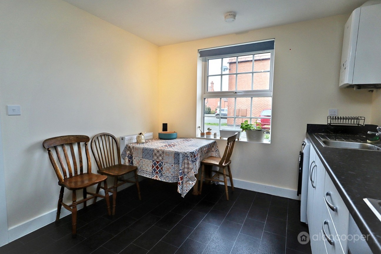 Russett Avenue, Nuneaton, Warwickshire, CV11 6YW