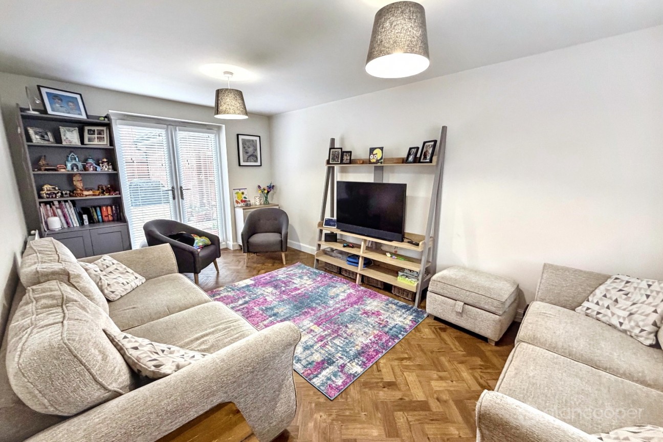 Lambs Down Lane, Nuneaton, CV11 6BU