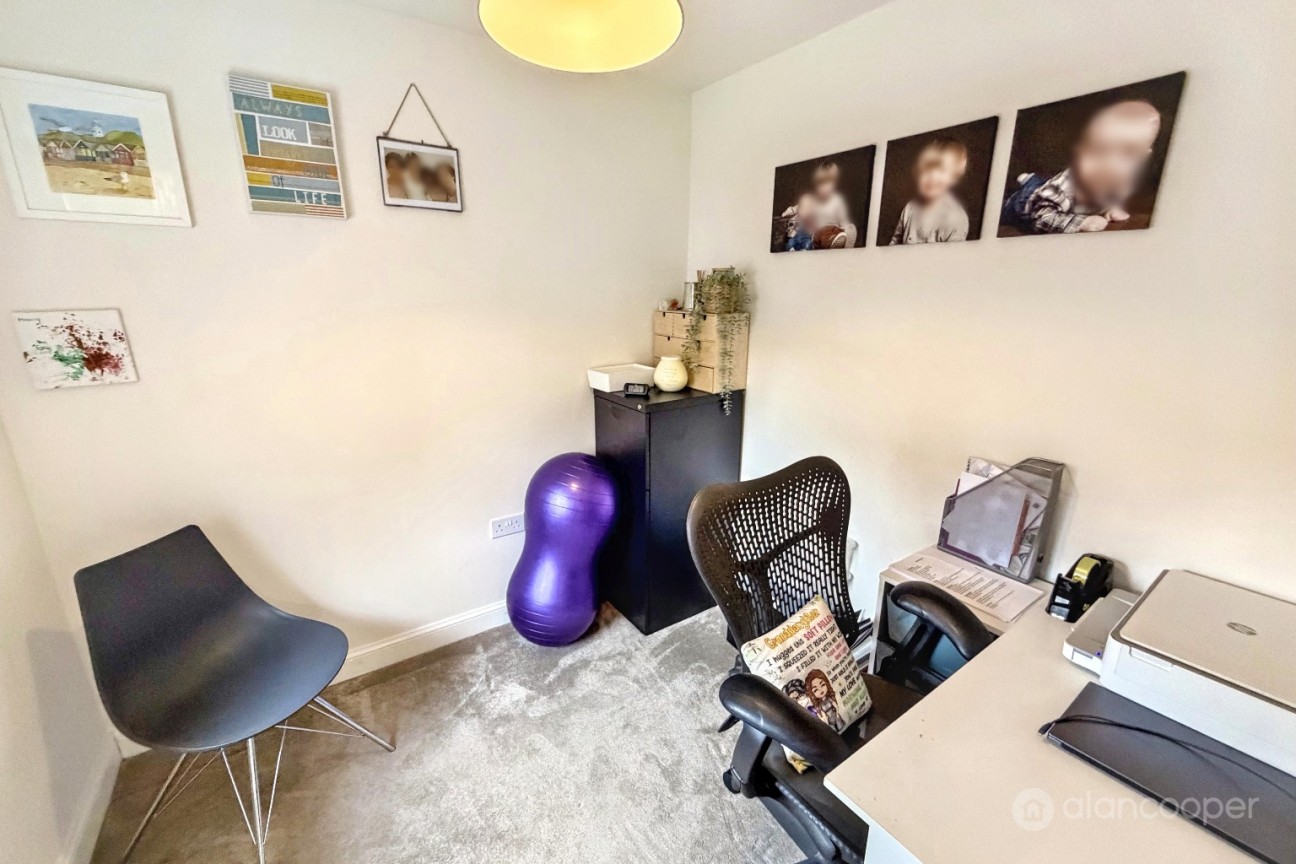 Lambs Down Lane, Nuneaton, CV11 6BU