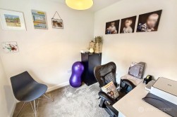 Lambs Down Lane, Nuneaton, CV11 6BU