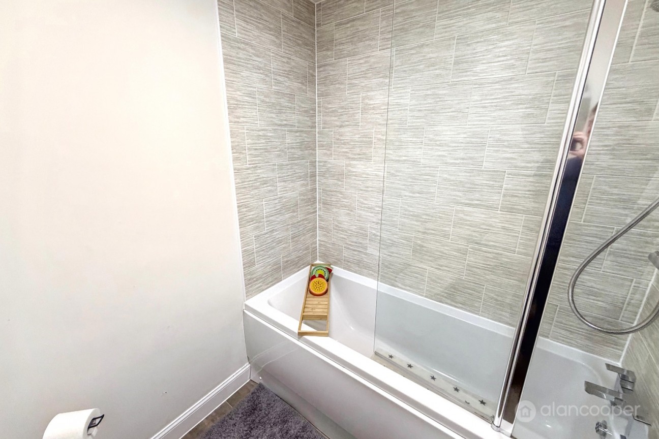 Lambs Down Lane, Nuneaton, CV11 6BU