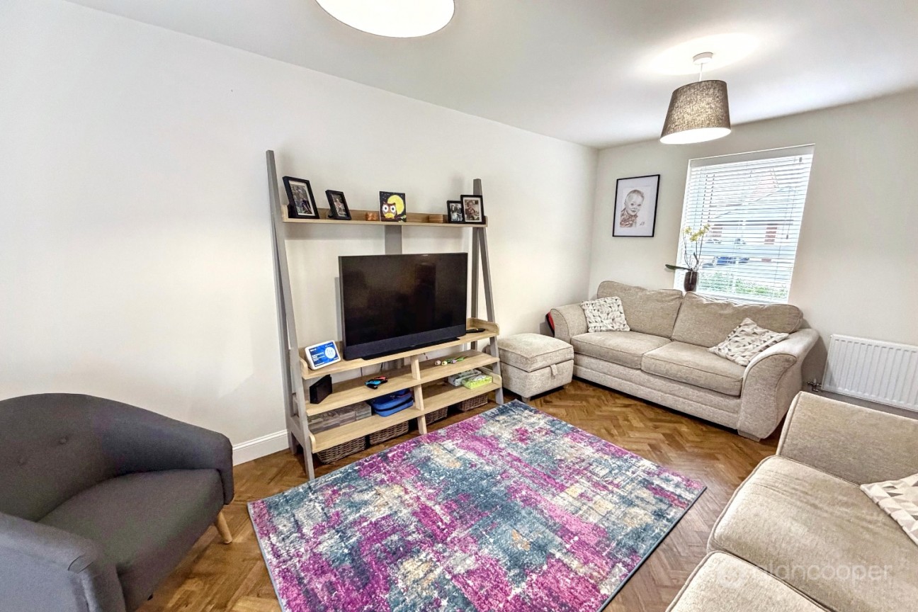 Lambs Down Lane, Nuneaton, CV11 6BU