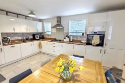 Lambs Down Lane, Nuneaton, CV11 6BU