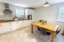 Lambs Down Lane, Nuneaton, CV11 6BU