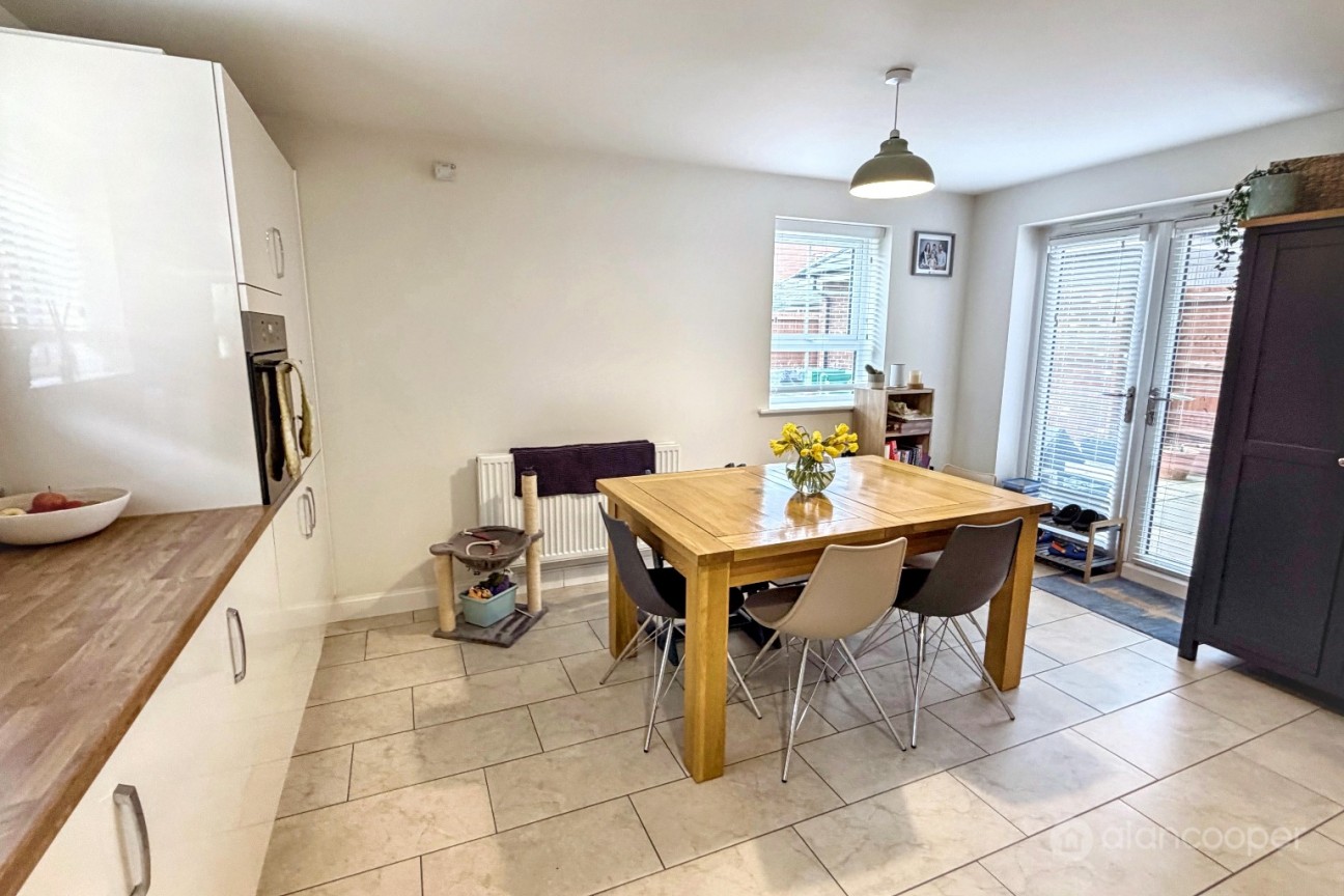 Lambs Down Lane, Nuneaton, CV11 6BU