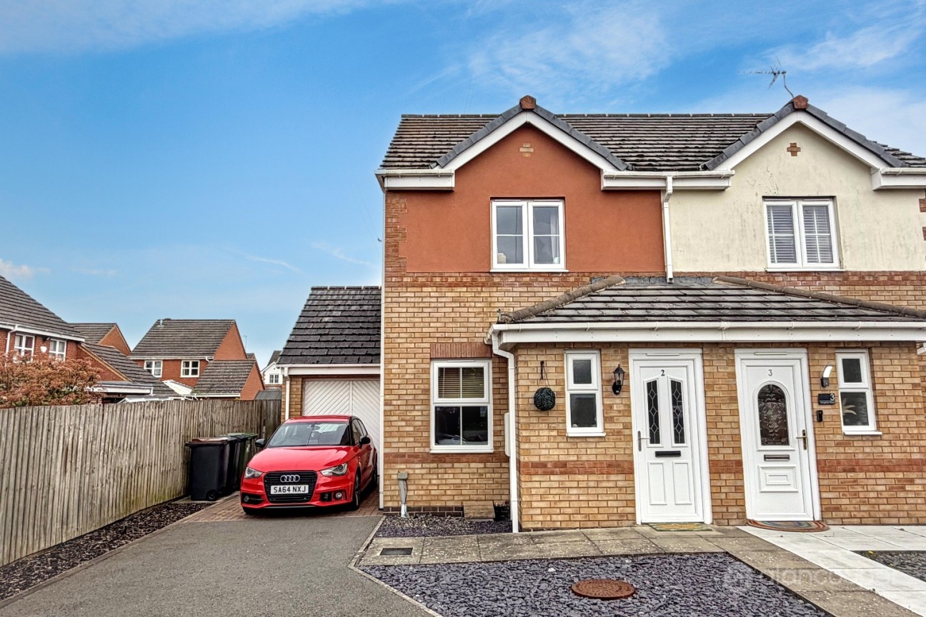 Coughton Close, Maple Park, Nuneaton, CV11 4GJ