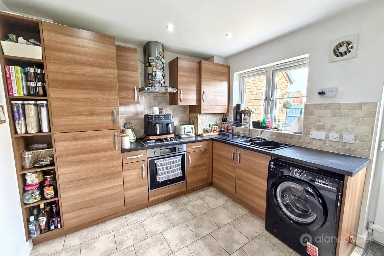 Coughton Close, Maple Park, Nuneaton, CV11 4GJ