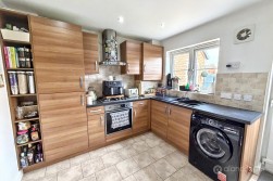 Coughton Close, Maple Park, Nuneaton, CV11 4GJ
