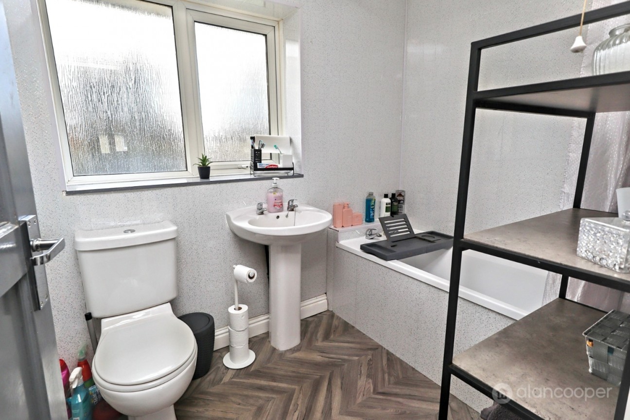 Sycamore Road, Nuneaton, CV10 9DS