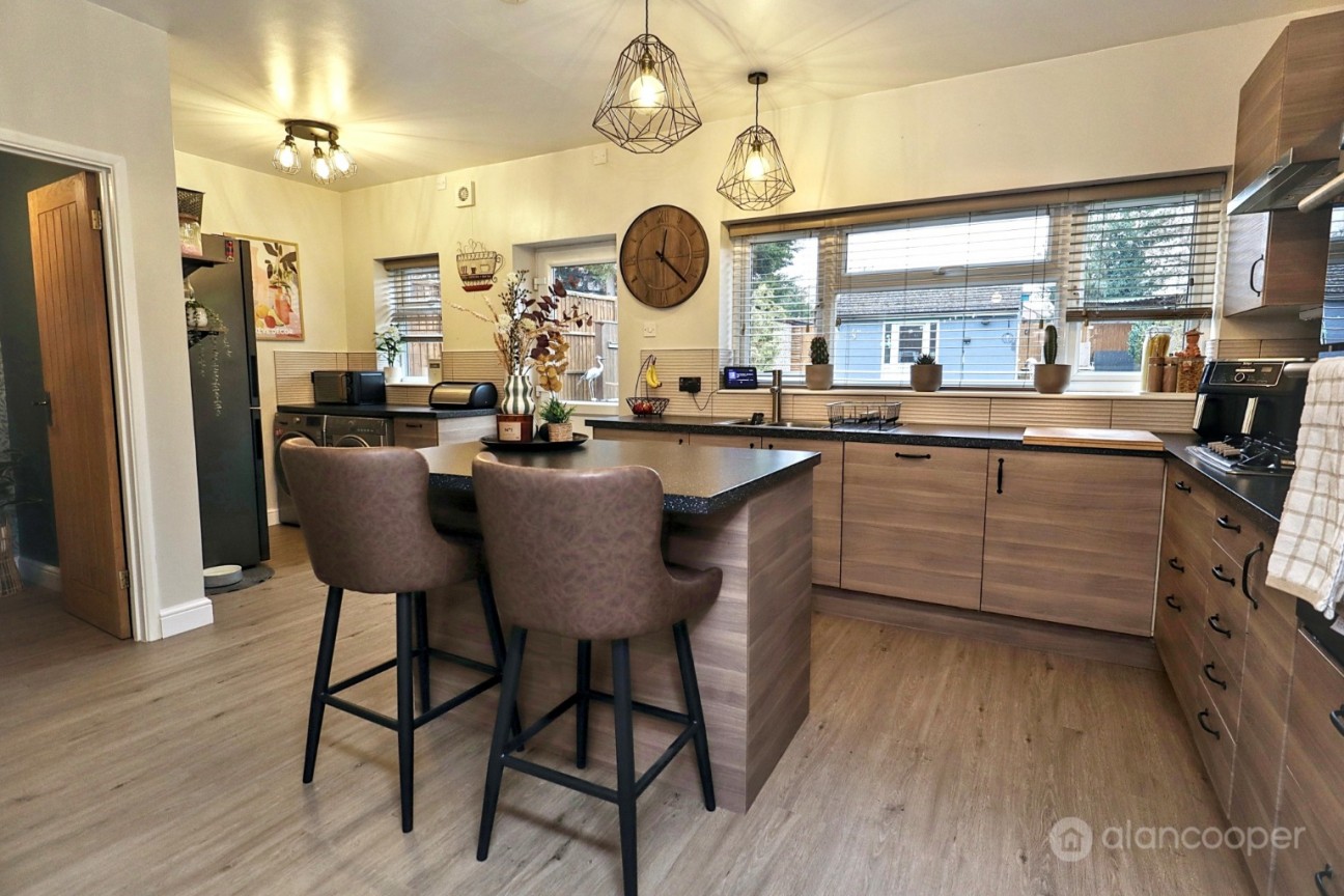 Attleborough Road, Attleborough, Nuneaton, CV11 4JW