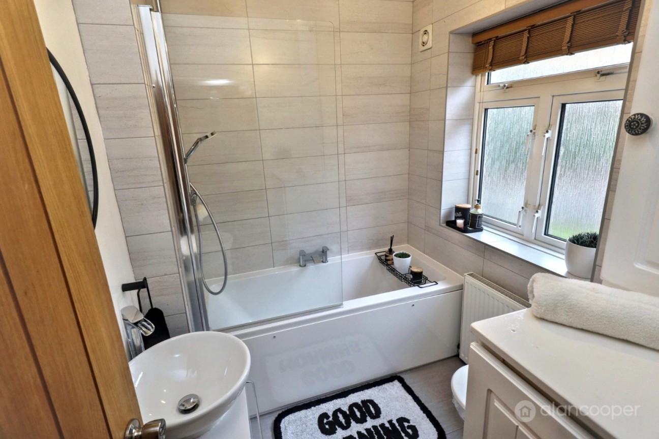 Attleborough Road, Attleborough, Nuneaton, CV11 4JW