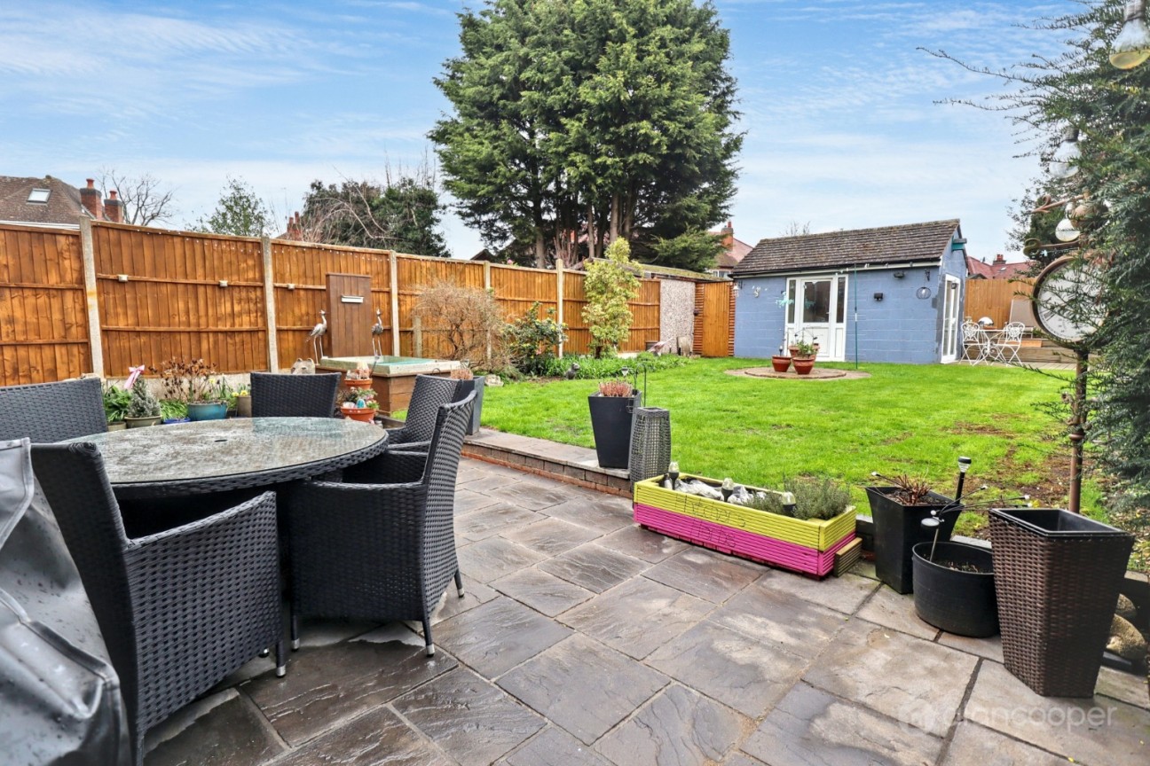 Attleborough Road, Attleborough, Nuneaton, CV11 4JW