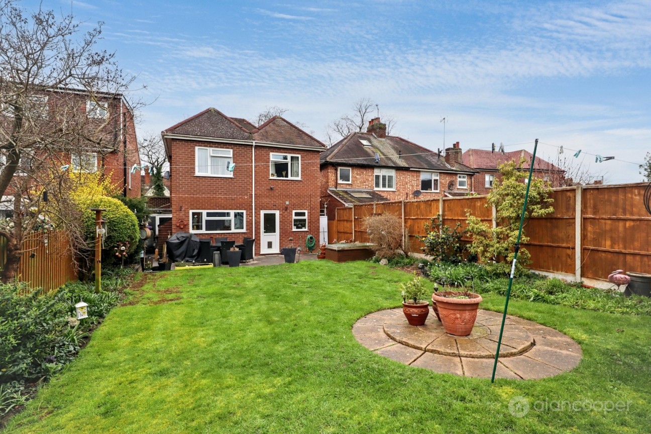 Attleborough Road, Attleborough, Nuneaton, CV11 4JW