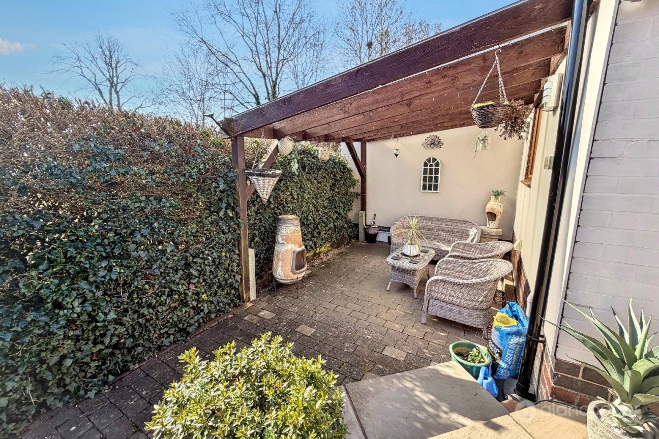 The Lynch, Attleborough, Nuneaton, CV11 4LQ