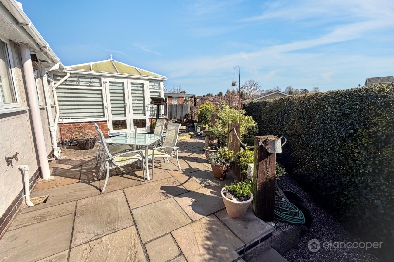 The Lynch, Attleborough, Nuneaton, CV11 4LQ