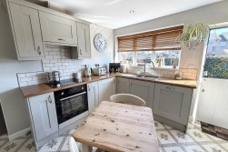 The Lynch, Attleborough, Nuneaton, CV11 4LQ