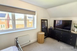 Silkie Close, Lockley Gardens, Nuneaton, CV11 6YF