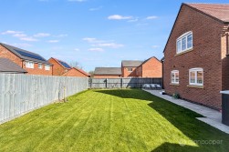 Silkie Close, Lockley Gardens, Nuneaton, CV11 6YF