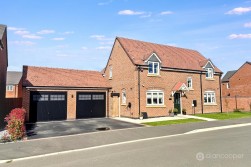 Silkie Close, Lockley Gardens, Nuneaton, CV11 6YF