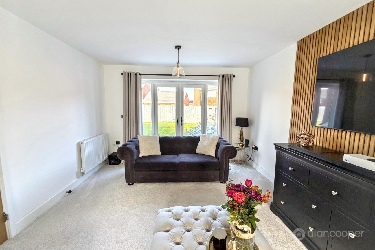 Silkie Close, Lockley Gardens, Nuneaton, CV11 6YF