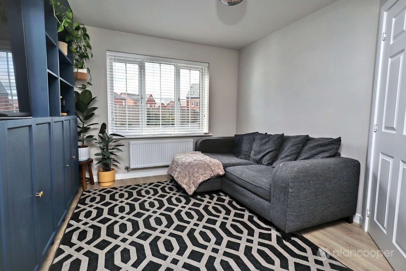 St. Oggs Way, Nuneaton, Warwickshire, CV11 6XQ