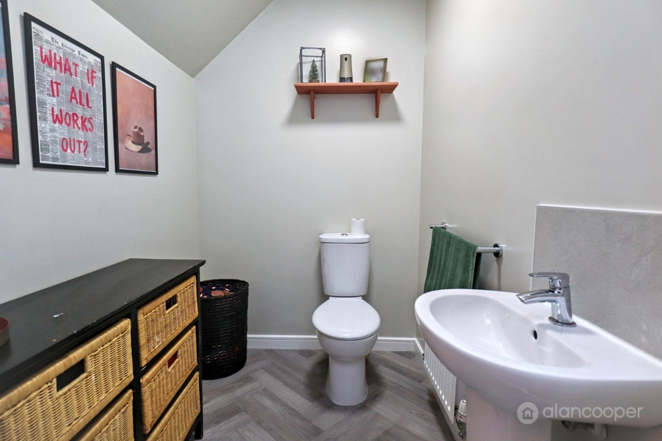 St. Oggs Way, Nuneaton, Warwickshire, CV11 6XQ