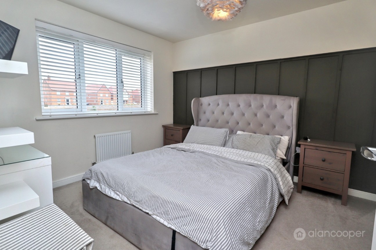 St. Oggs Way, Nuneaton, Warwickshire, CV11 6XQ