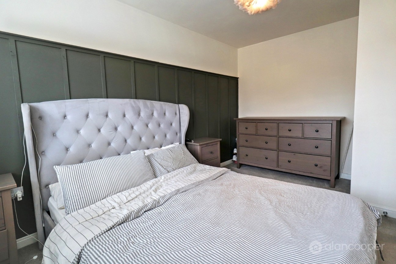 St. Oggs Way, Nuneaton, Warwickshire, CV11 6XQ