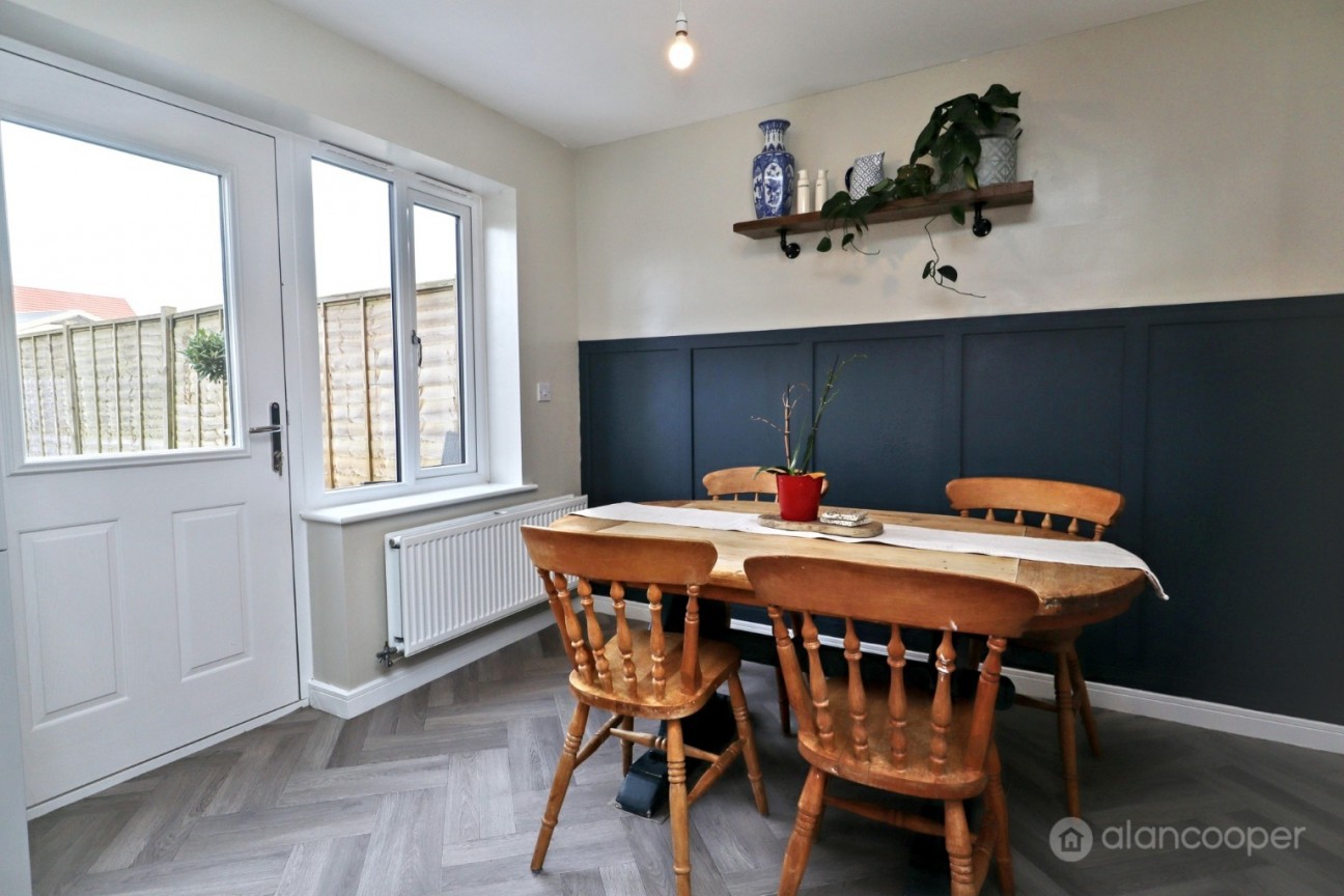 St. Oggs Way, Nuneaton, Warwickshire, CV11 6XQ