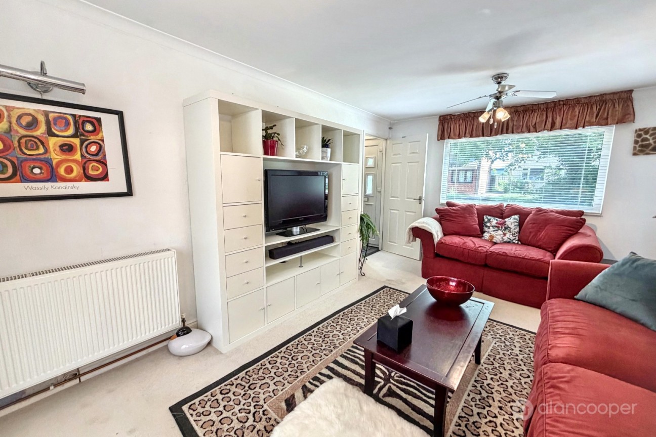Faultlands Close, Whitestone, Nuneaton, CV11 4SL